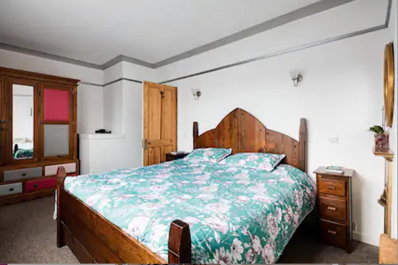 Lovely Three Bedroomed House, Parking 2 Cars Лондон Экстерьер фото